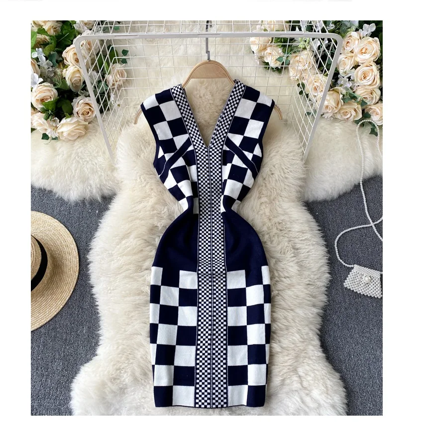

Spring Mosaic Color matching square temperament v neck empire sheath Sleeveless knit dress for women