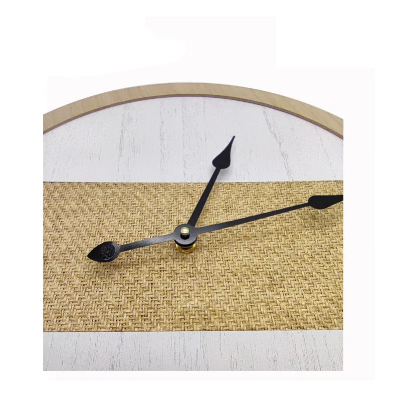 Super popular modern wall hanging clock with simple design