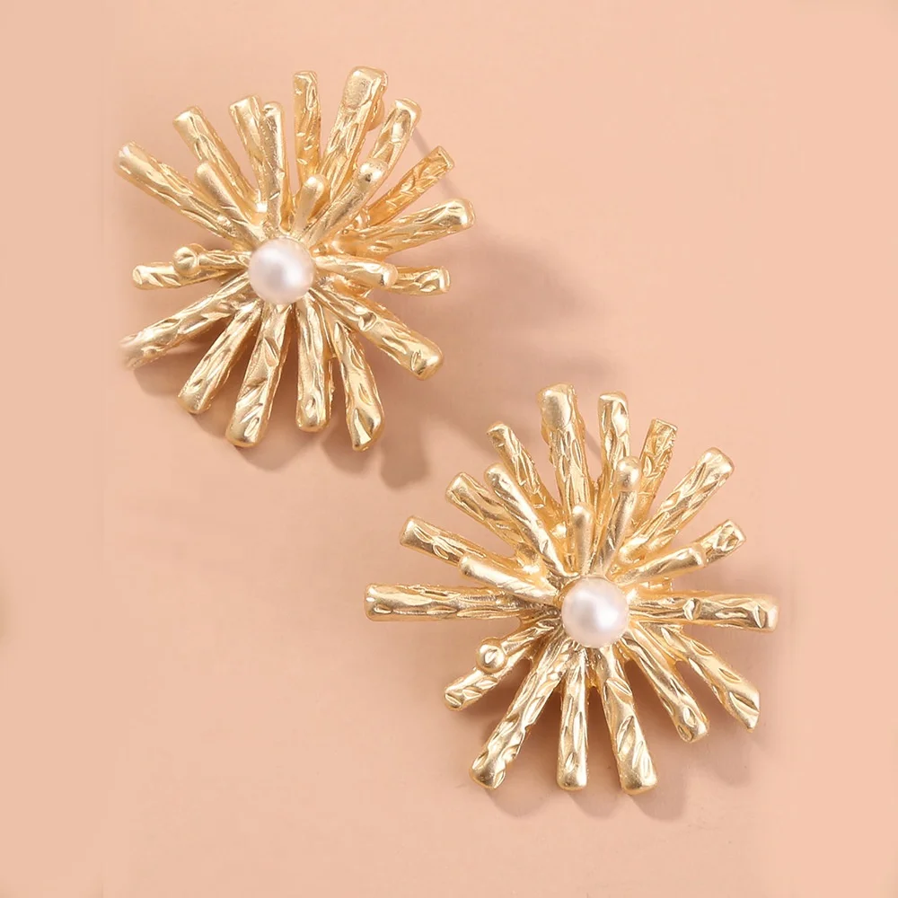 

2021 Fashion European new hot-selling cross-border jewelry Fashion street style hollow floral sun flower stud earrings women, Many colors fyi