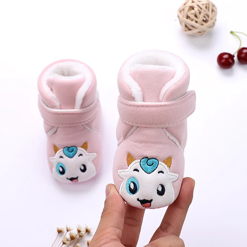 
New Born Boys Girls Plush Vegan And Toddler Winter Newborn Kid Prewalker Baby Shoe 