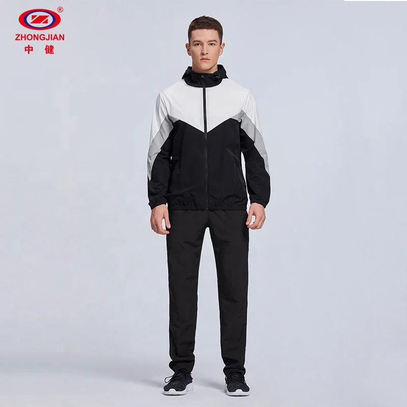 

Customized Men Fashion Clothing Windproof Zip Up Jacket With Hoodie