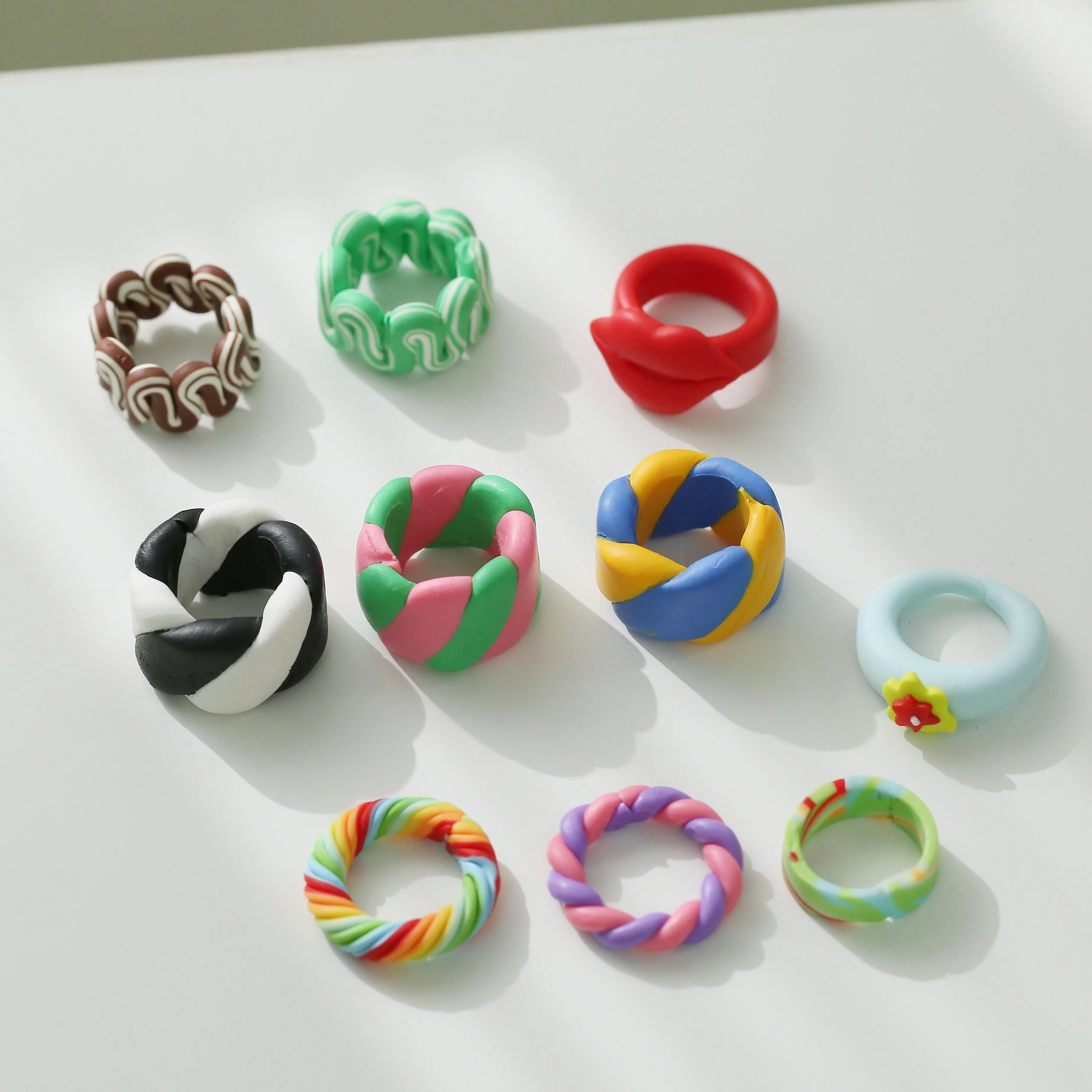 

OUYE 2021 INS Fashion Simple handmade colorful polymer clay rings clays Wholesale women jewelry chunky clay ring