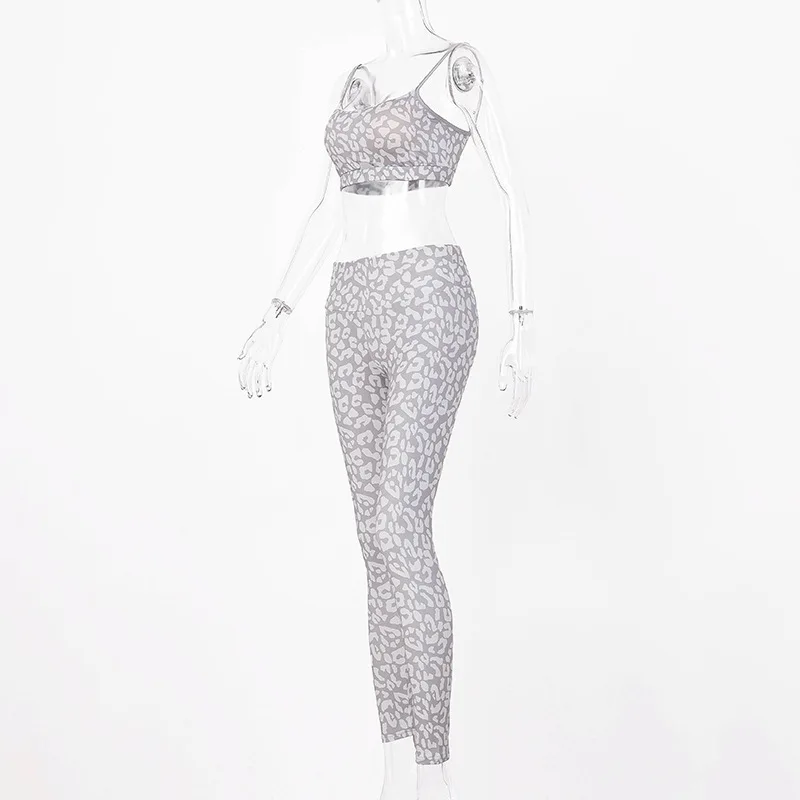 

2021 New Spring Sportswear Plus Size Club Wear Women Off Shoulder Jogging Suit Two Pieces Yoga Sets Fitness, As pictures and can be customized