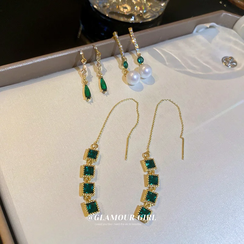 

Luxury 18K Real Gold Plating Emerald Dangle Earrings Delicate Shiny Cubic Zirconia CZ Water Drop Vintage Earrings For Women