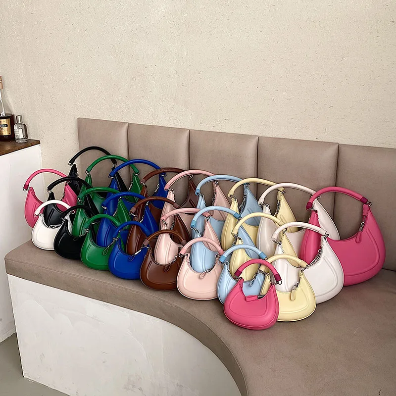 

High Quality Underarm Handbags 2022 Girls Hot Sell Sliver Chain Purses Females Popular Pearl Bags For Young Woman