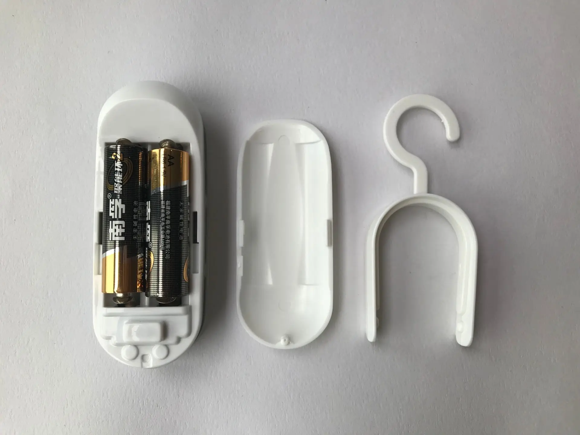 2xAA batteries operated.jpg