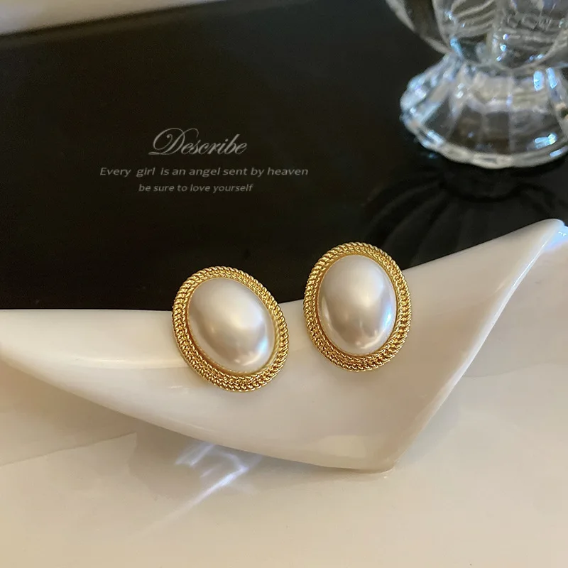 

Wholesale 2023 Hot Selling Dainty luxury Baroque Pearl Large Earrings For Women