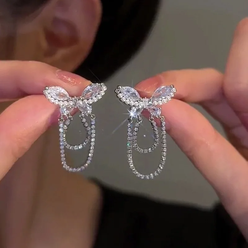 

2024 Women Shiny Silver Plated Rhinestone Tennis Chain Tassel Earrings Fancy Bling Zircon Glitter Butterfly Stud Earring