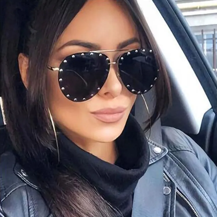 

Rimless Trending Sunglasses 2020 Fashionable Shades Studded Metal Luxury Women Sun Glasses, As pictures or customized color
