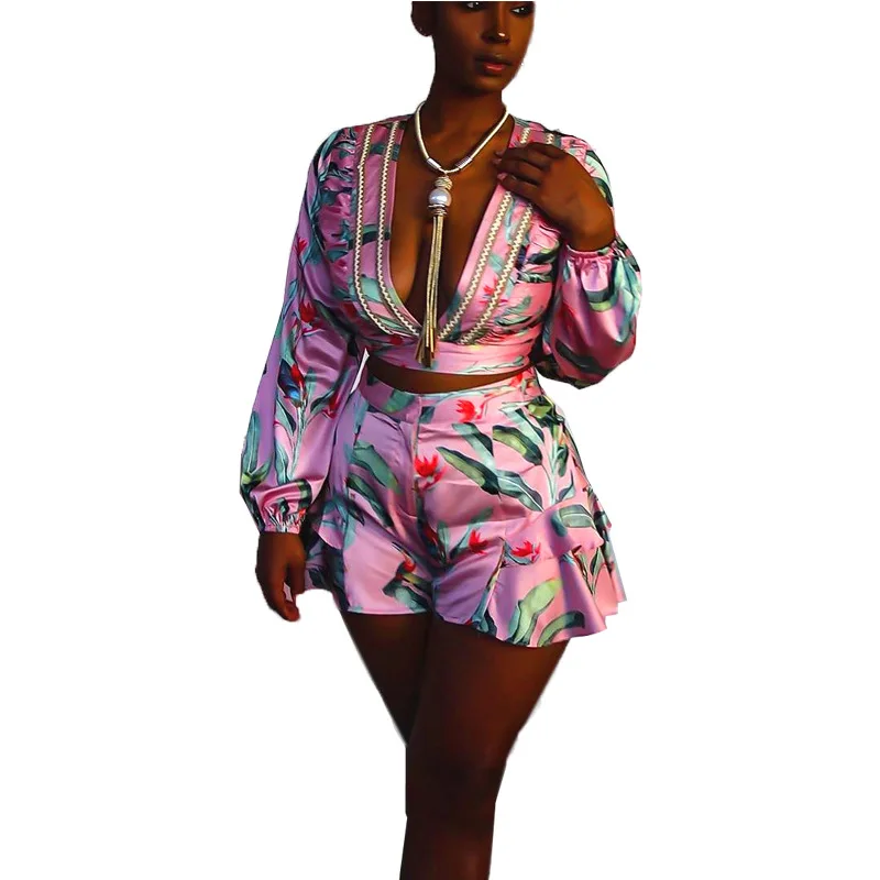 

Autumn 2021 new print sexy low collar long sleeve blouse and shorts deep v two-piece for women, Picture color