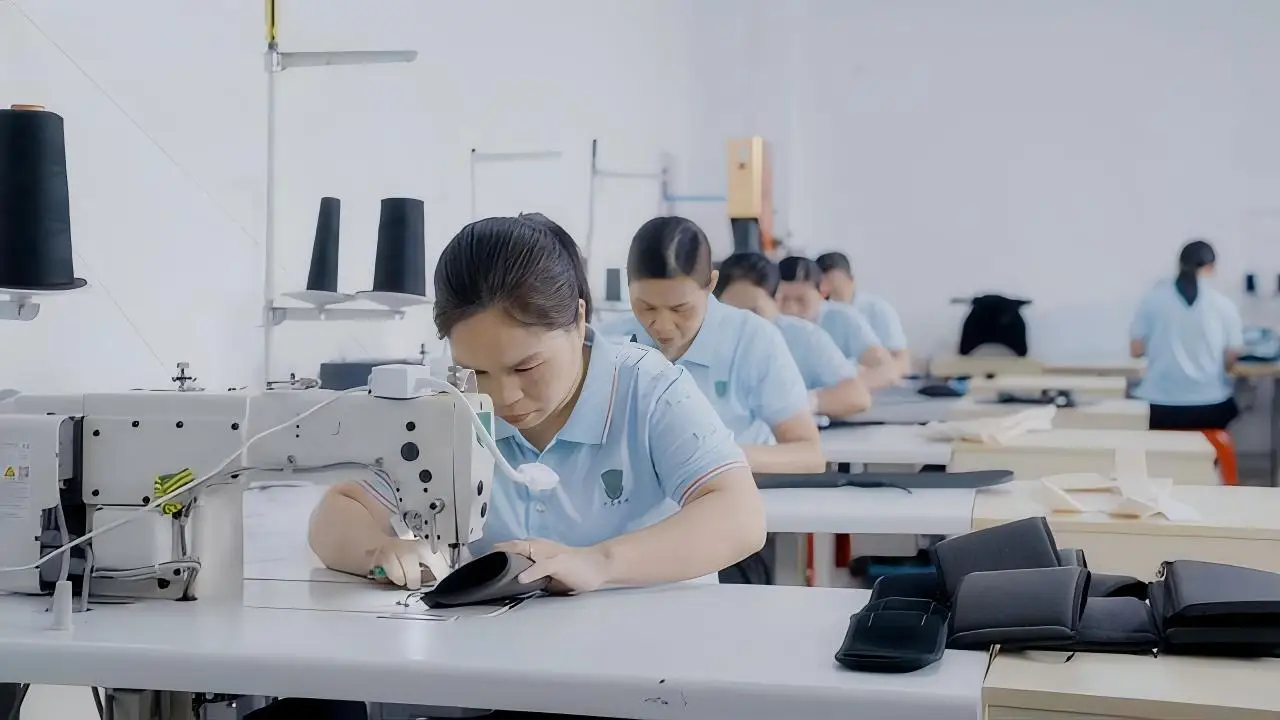Standardized sewing and production workshop at Xiamen Huakang Orthopedic