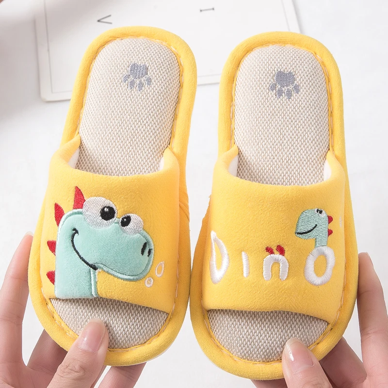 

Four seasons children's cartoon dinosaur linen slippers to keep warm and comfortable at home indoor children thin cotton slipper