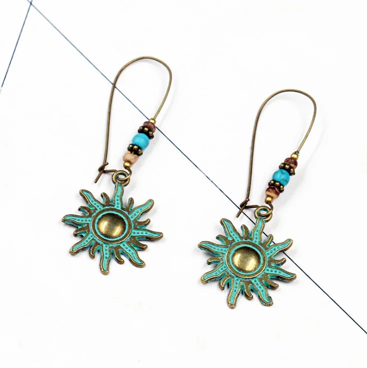 

Vintage Ethnic Antique Boho Green Sun Drop Earrings