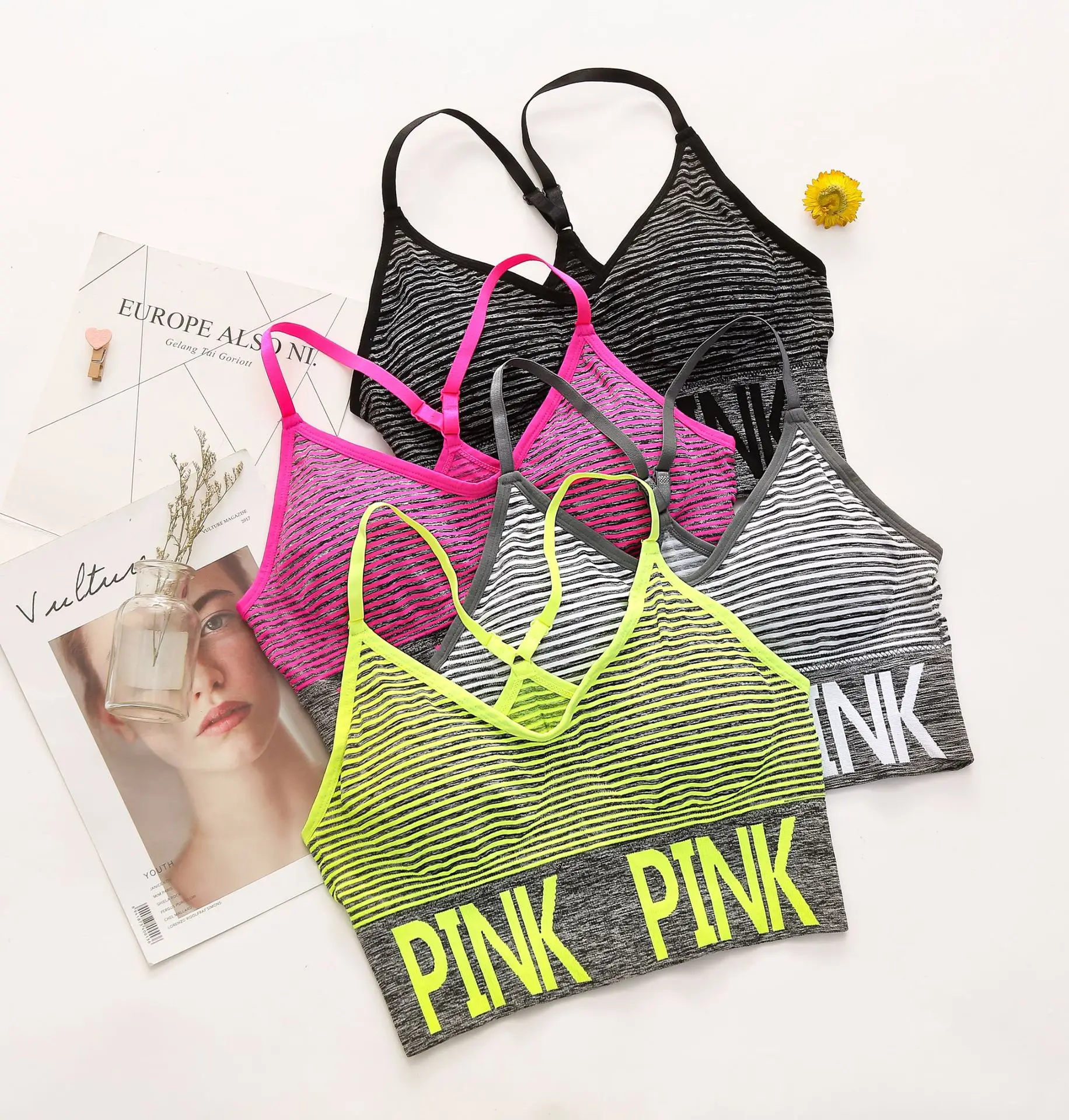 

Tking 2021 Selling Breathable Fitness Comfortable pack sports bra with hoodie and shorts set