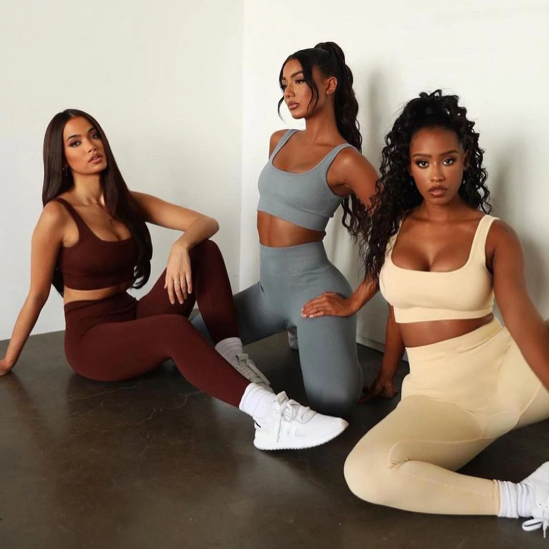 

Wholesale Seamless Active Wear Sports Bra Ribbed Leggings Workout Outfits For Women 2 Piece