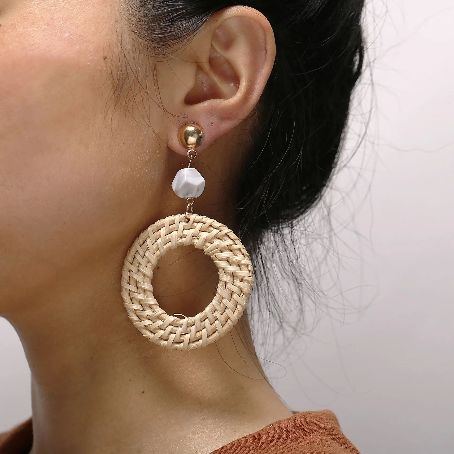 

America Designs Handmade Women Jewelry Wholesale Fashion Dangle Nature Wood Cube 2020 Rattan Round Earrings