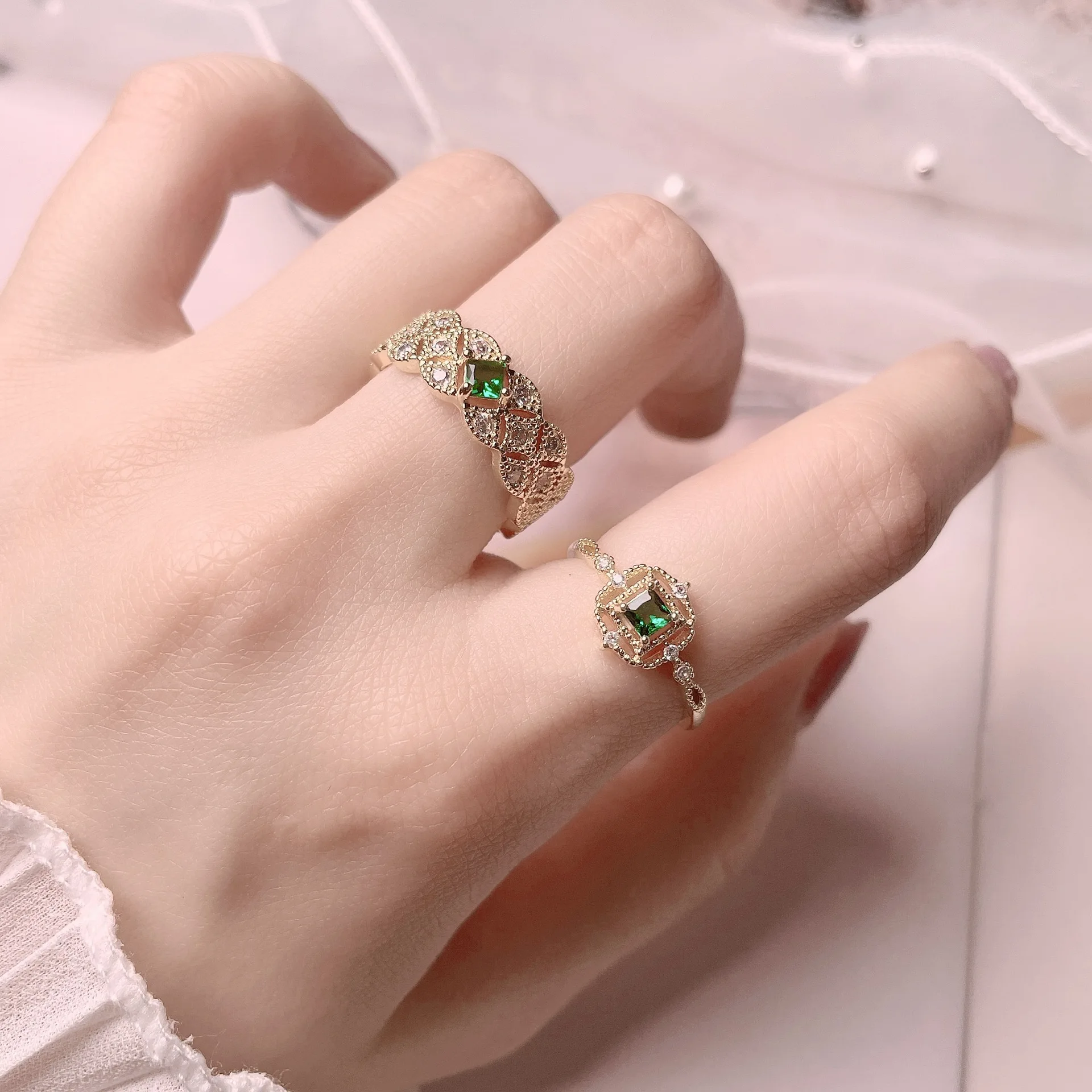 

Vintage Jewelry 14K Gold Plating Emerald Square Ring Open Resizable Shiny Rhinestone Crystal Geometric Finger Rings Women