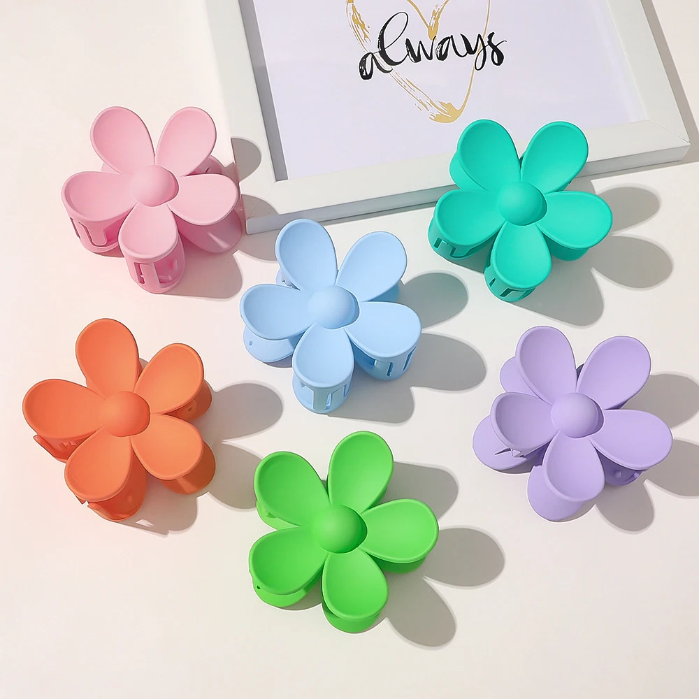 7CM Ins Hot Sale Hair Accessories Fashionable Daisy Hair Clip Wholesale Flower Medium Plastic Hair Claw