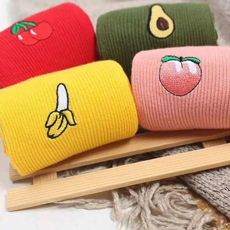 

2020 Autumn Korean Cotton happy cute Banana Cherry Peach Avocado With Embroidery Cartoon Socks Funny Girl Women Crew Fruit Socks, Accept customized colours