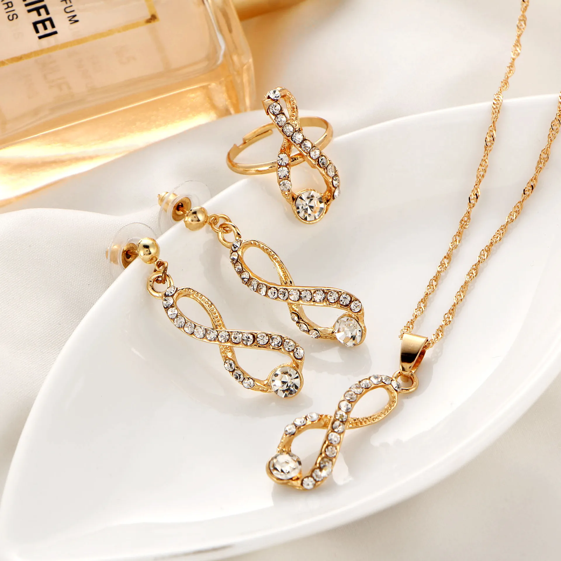 Wholesale Fashion Crystal Pendant Gold Plated Necklace Ring Earrings