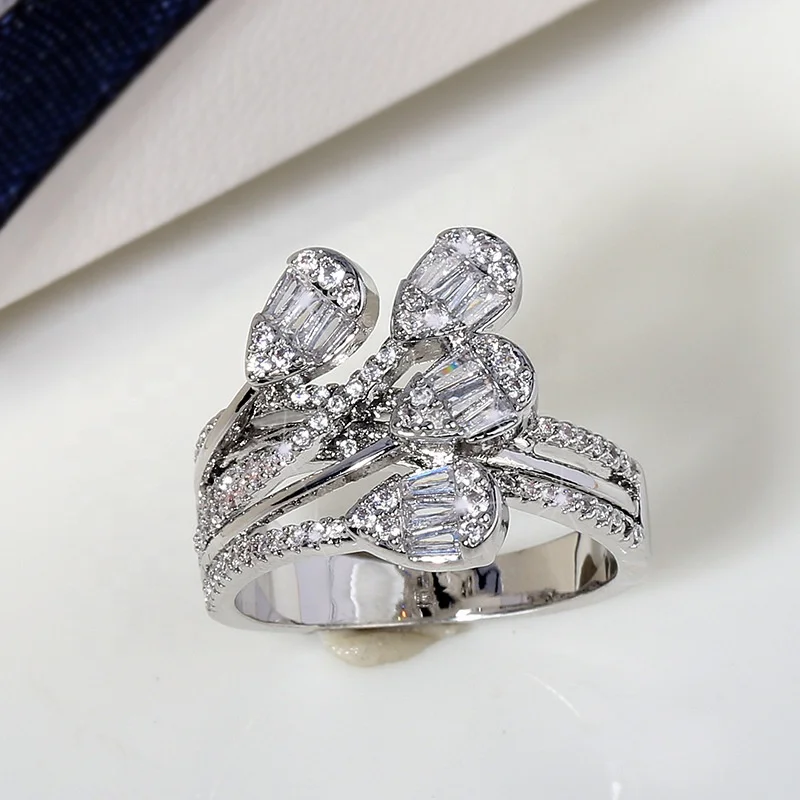 

Christmas Party Gift Wedding Jewelry Flower Shape Women Austrian Crystal Engagement Rings Bands Style