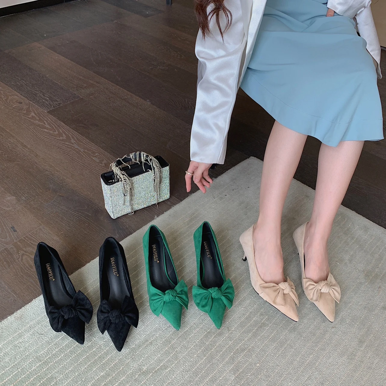 

Autumn and winter new Korean small short heel bow velvet single shoes women