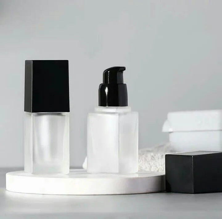 
Factory Produced Wholesale Square Mini Refillable Perfume Pump Spray Glass Bottle 