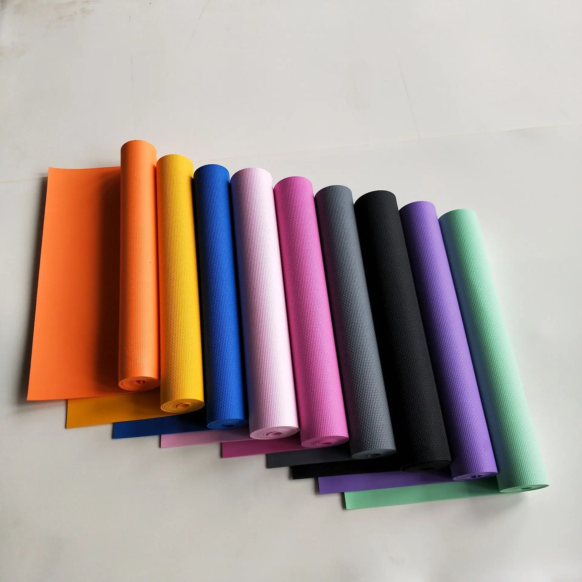 

High quality EVA yoga mat siesta mat high foam pure new material first layer yoga mat weight stability is stable, Yellow, red, green, purple, blue, black, orange, gray, pink