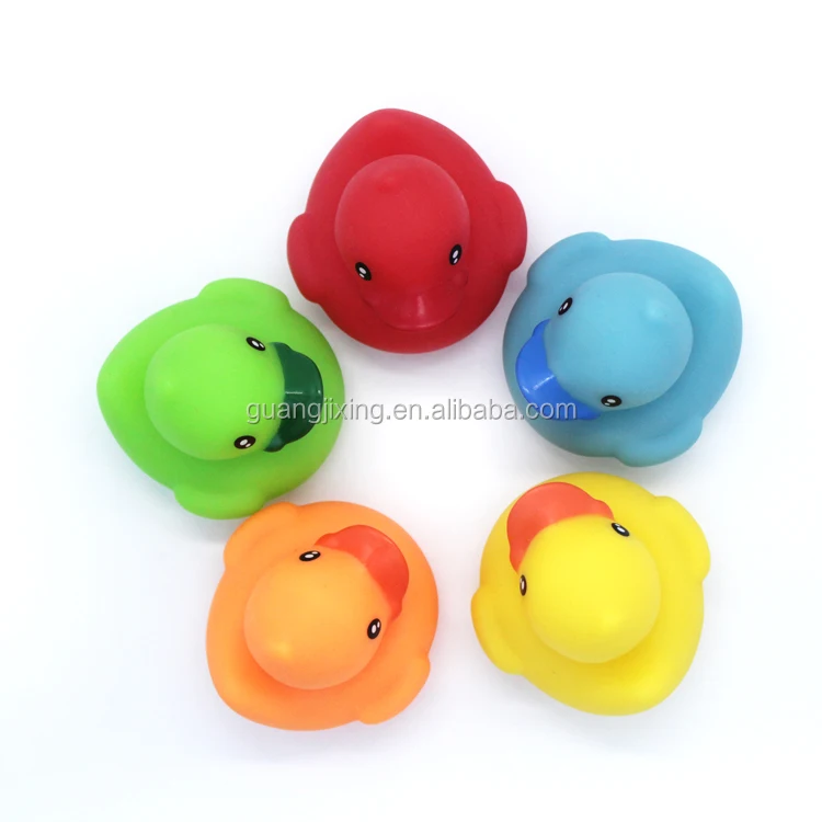 
Water floating animal swimming play light up baby bath toy yellow rubber bath duck 
