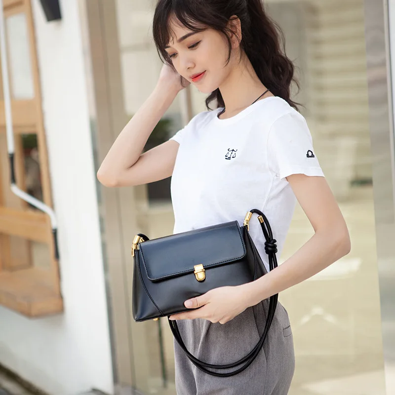 

Fashion Good Looking Ladies Satchel High Quality Golden Hardware Women Shoulder Crossbody Bag Female, Black, white