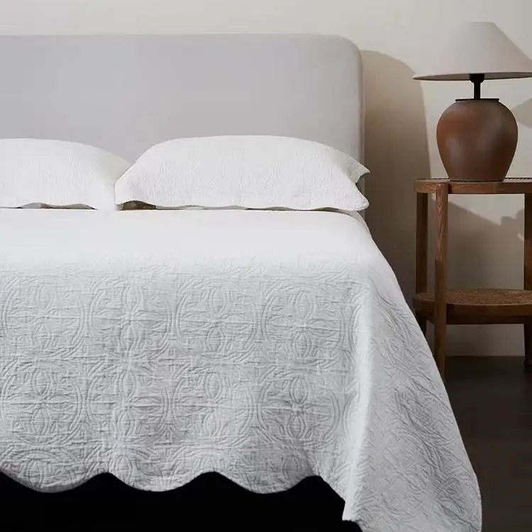 XINHONG Best Quality 100% Cotton Bedding Set Super Soft 3-Piece Bed Cover Pillows Woven Solid Pattern Folded Portable