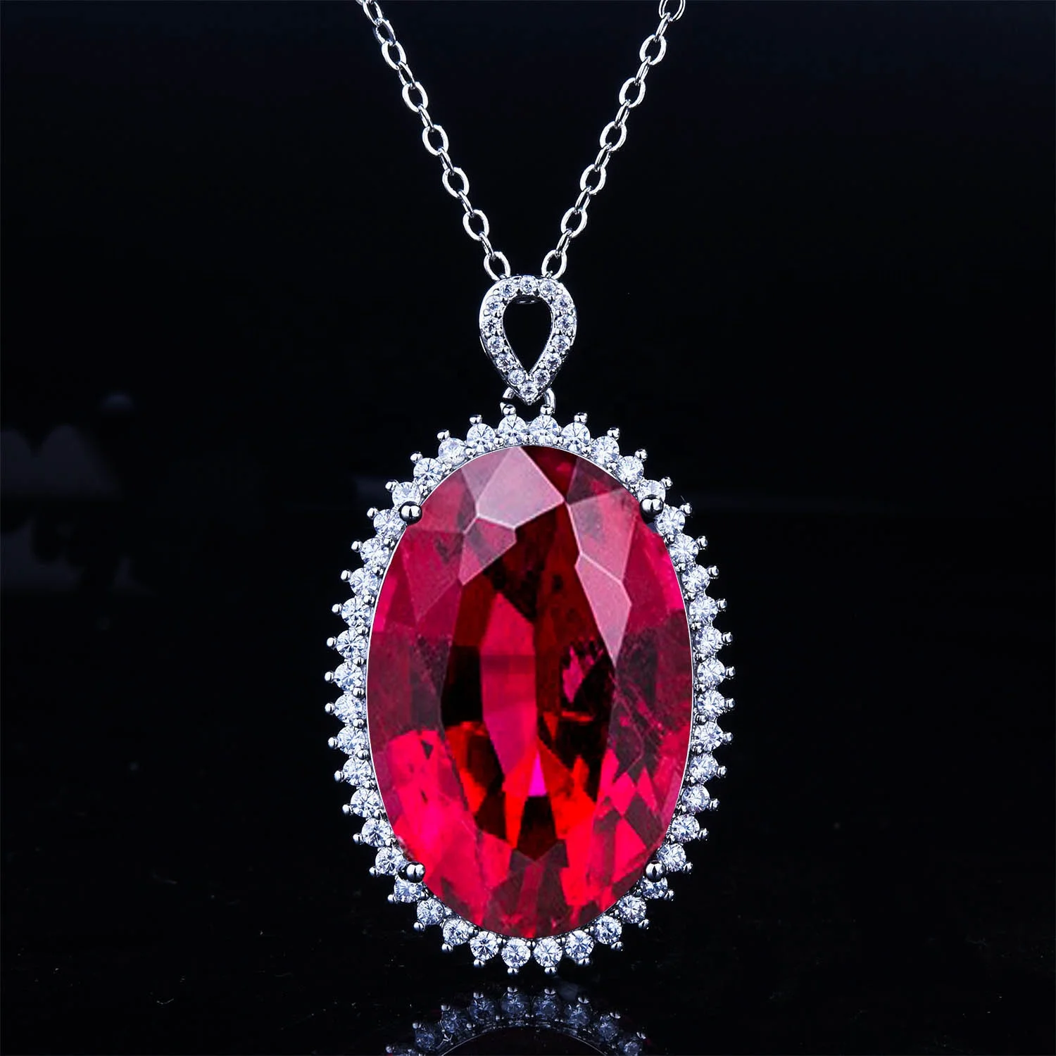 

Luxury Fine Jewelry With Exaggeration Red Big Zircon Oval Pendant Necklace For Women Wedding Party High Grade Gift, Picture shows