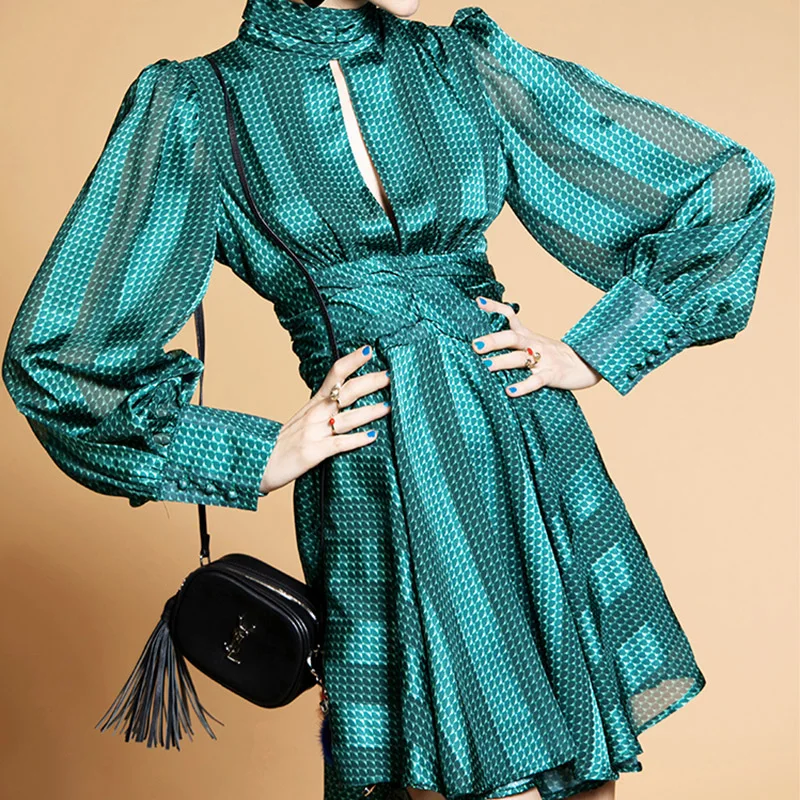 

Big Swing Type Vibrant Persimmon Red High Collar Lady Commuter Stripe Woman Vintage Logo Green Dress