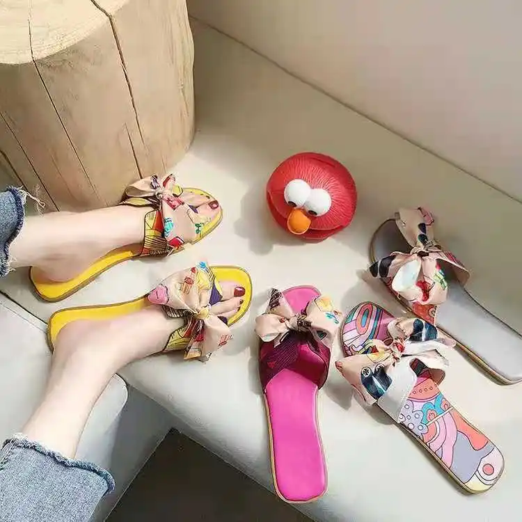 

Best Price Color ribbon bow flat heel flat slippers female summer new style all-match floral flip-flops, Mixed colors