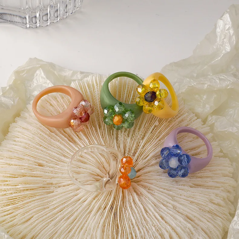 

OUYE Fashion Summer multi-color cute crystal flower ring colorful braided wide brim ring female acrylic decorative ring