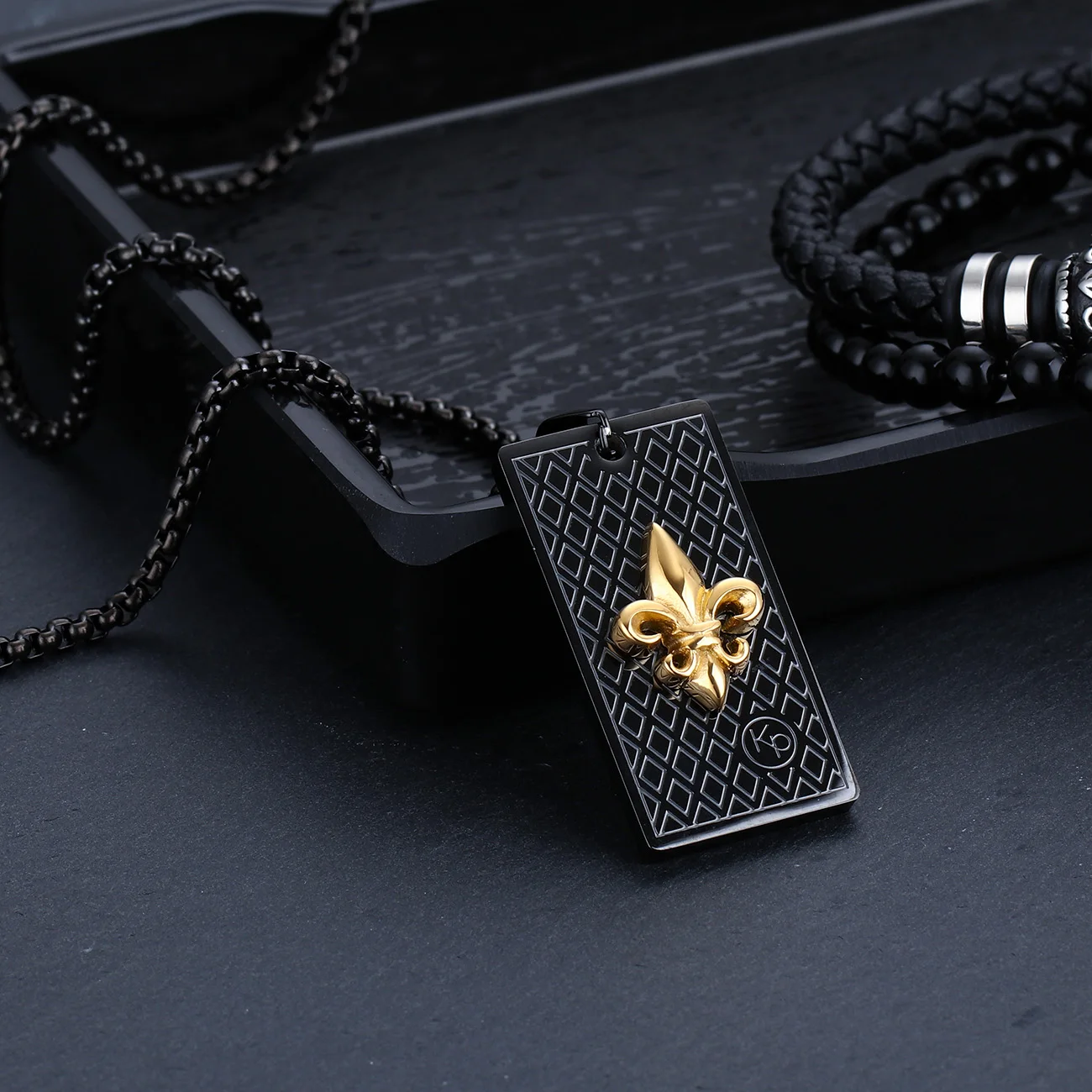 
Fashion Jewelry Black Charm Pendant Men Stainless Steel Necklace 