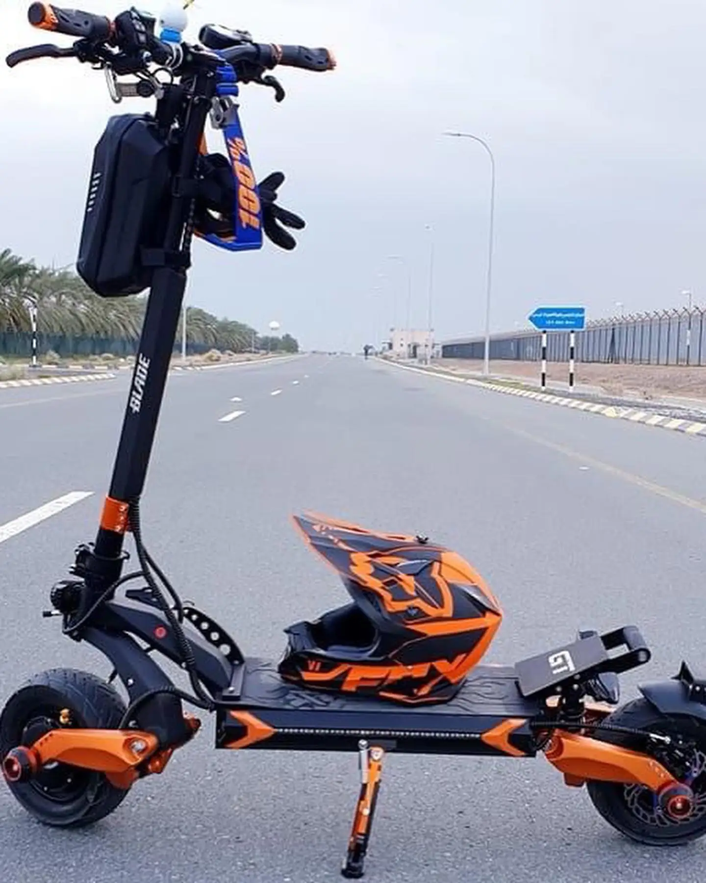 

2022 blade GT 3000W dual motor full hydraulic brake TFT display and throttle screen electric scooter, Orange and black