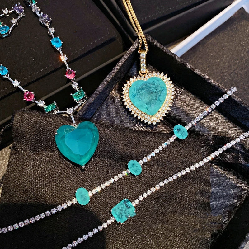 

Luxury 18k Gold Aquamarine Head Necklace Diamond Love Heart Pendant Necklace, Like picture