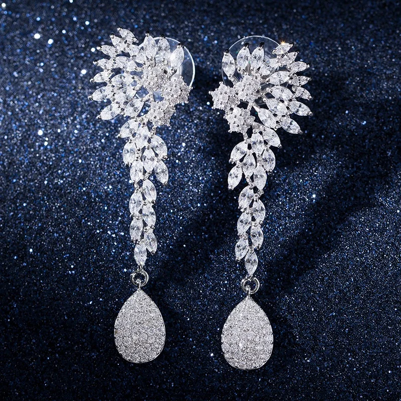

Zircon Inlaid Geometric Long Earrings Wedding Party Engagement for Women Fashion Eardrops Jewelry Wholesale