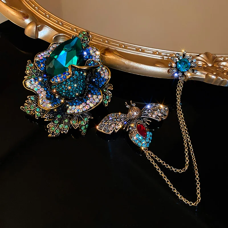 

fashion trendy flower bee crystal brooches women