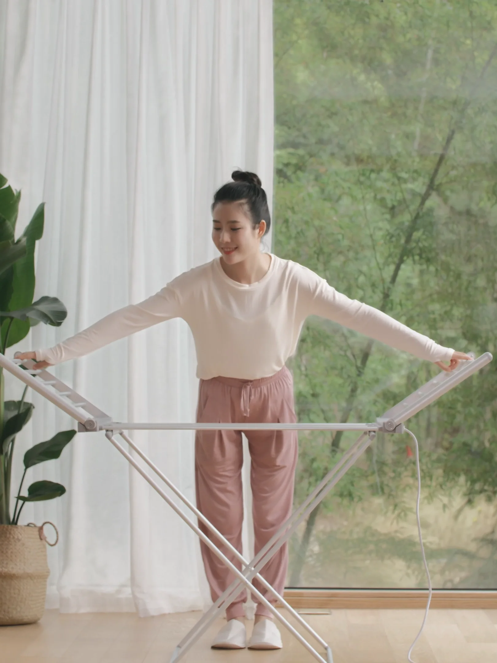 Portable Clothes Airer With Wings 230w Electric Heated Clothes Dryer