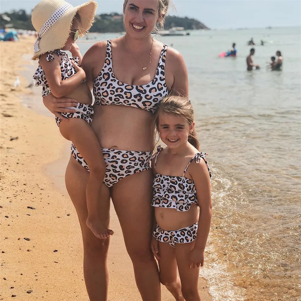 

2021 New designs Family Matching Mom Girls Two Piece Bathing Suit Mommy and Me Swimwear Print Bikinis set