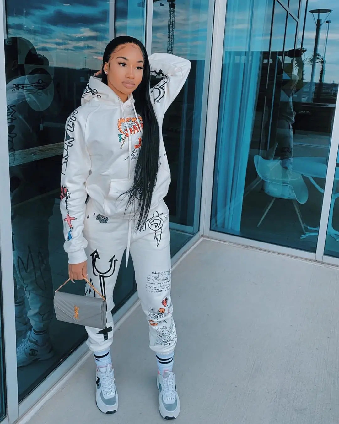 

DD064 2020 New arrivals 2 pcs outfit ladies two piece set female clothing letter printed thicken graffiti 2 piece sweatsuit, As picture or customized make