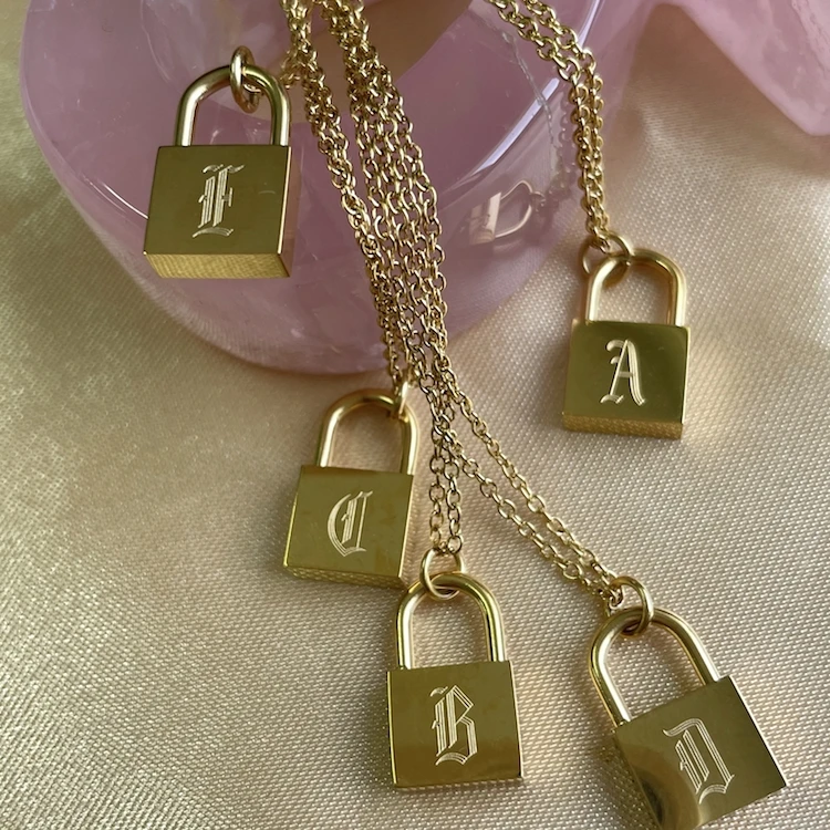 

Fashion 18k Gold Plated Stainless Steel Padlock Necklace A-Z Initial Letter Pendant Necklace For Women Jewelry