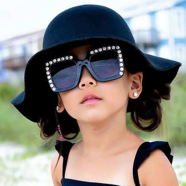 

2020 hot sale children glasses with rhinestones little girls oversized sunglasses, Show on the photo