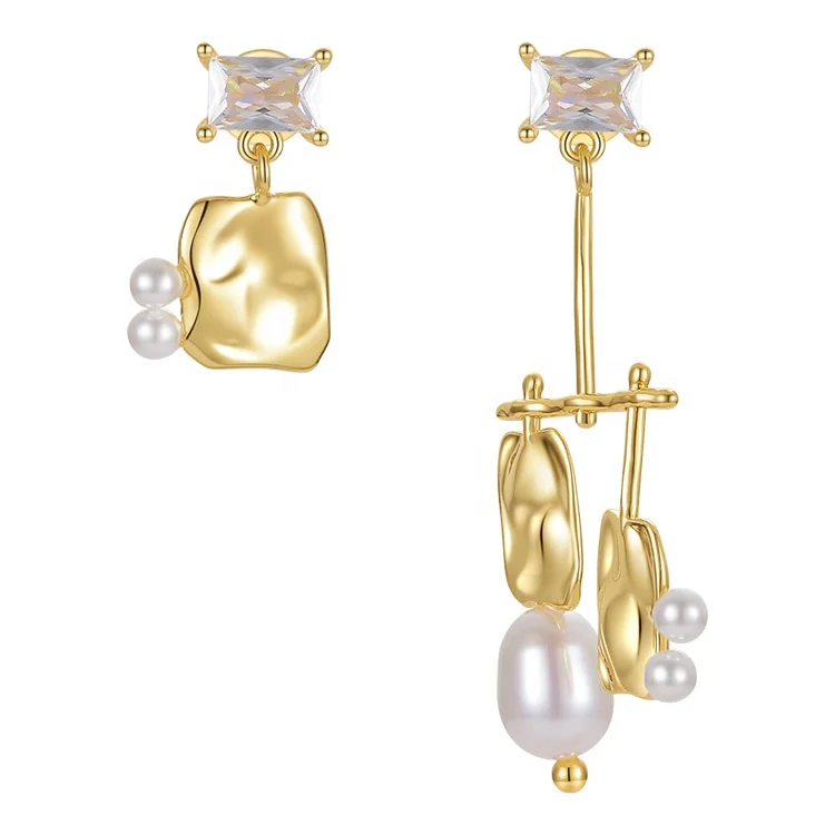 

Latest High Quality 18K Gold Plated Brass Jewellry Irregular Design Zirconia Crystal Natural Pearl Fold Earrings E211233