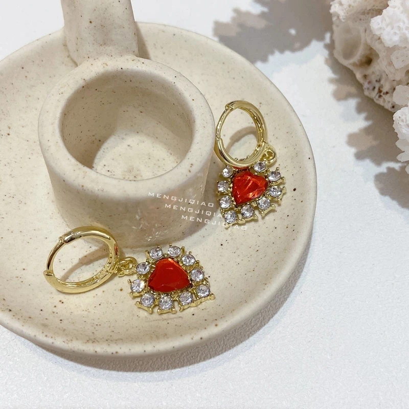 

Korean Lovely Elegant Lady Red Heart Rhinestone Earrings Gold Color Metal Ring Oorbellen Jewelry