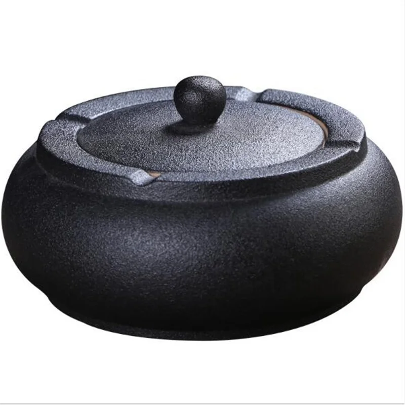 

Ceramic Creative Personality Fashionable Covered Ashtray Thicken Skidproof Delicate Elegance Ashtray, Black