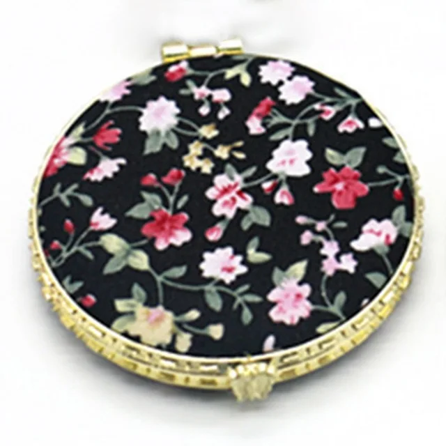 

Chinese style overseas gift literary retro cloth printing double-sided folding portable mini makeup mirror, As shown