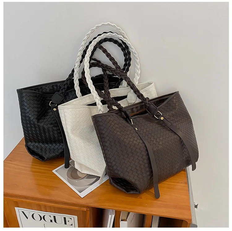 

2022 New Style Women's Shoulder Bag Wave Weave Pattern Pu Leather Shoulder Bag Casual All-match Custom Shoulder Bag